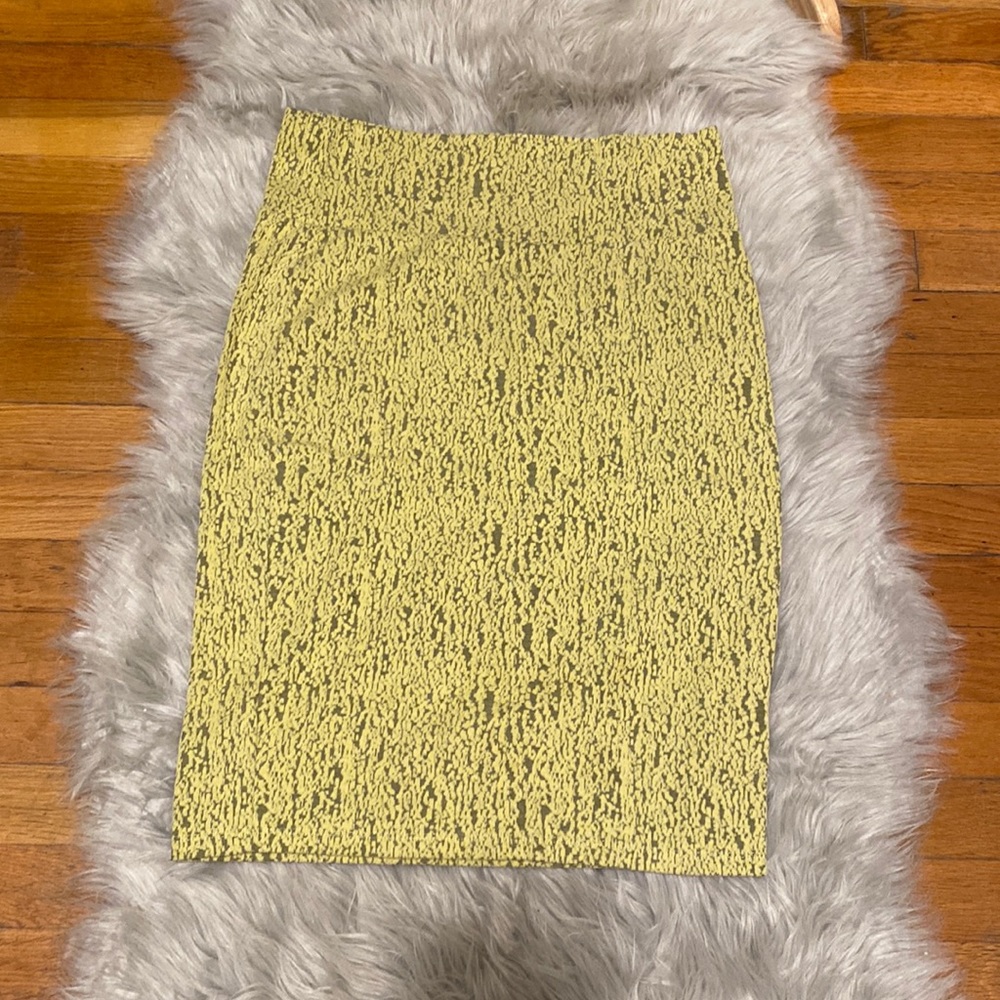 🔥 2/$25 Medium yellow lace LLR Cassie skirt